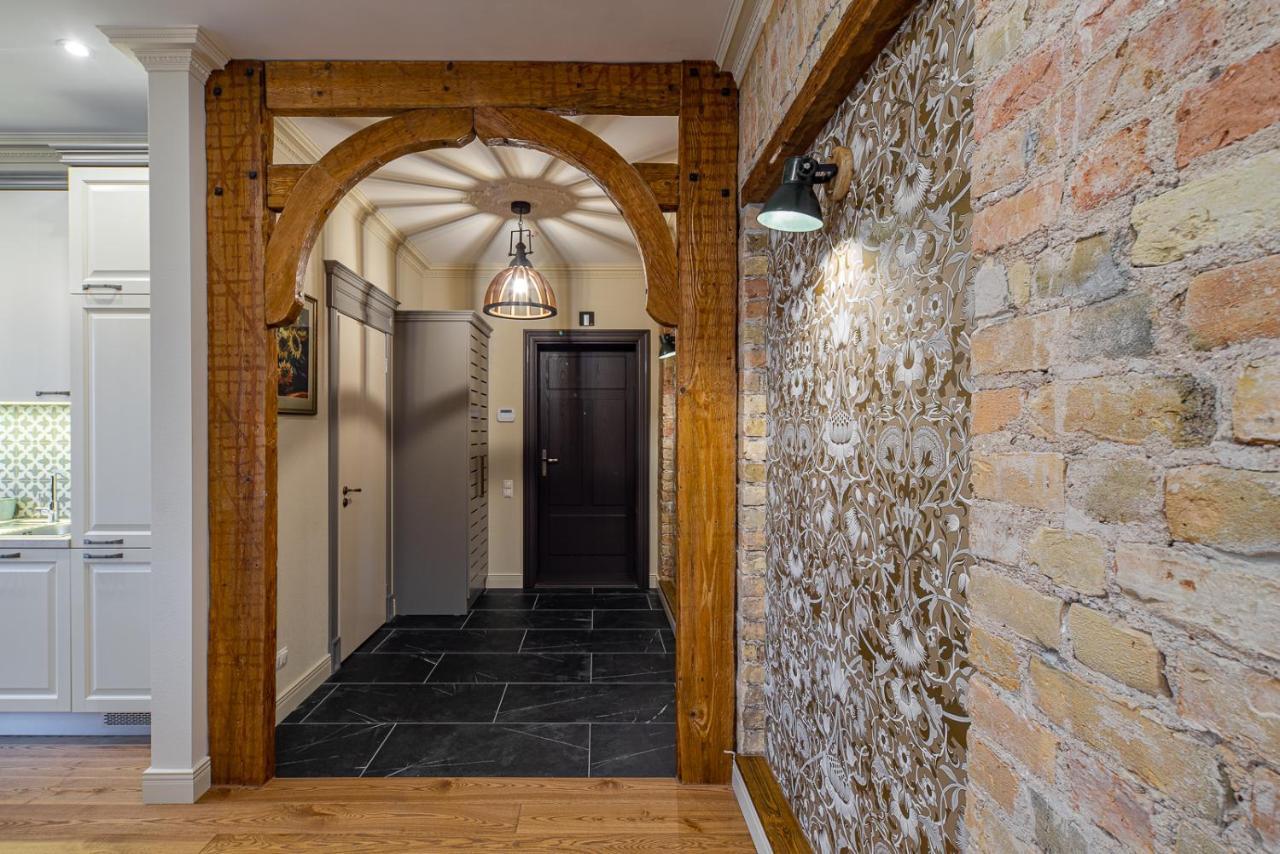 Dzirnavu Residence 2 Bedroom Apartment リガ エクステリア 写真