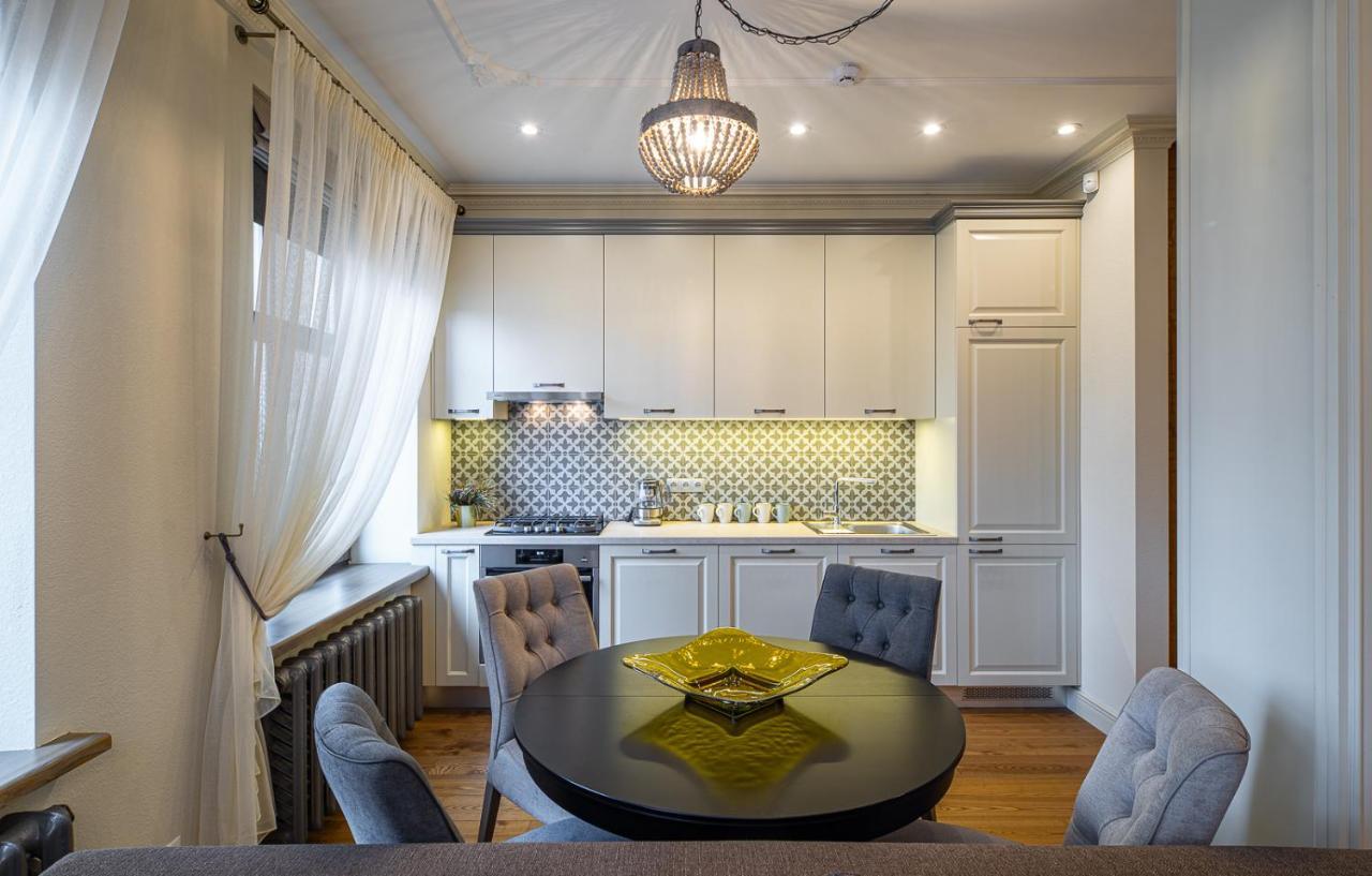 Dzirnavu Residence 2 Bedroom Apartment リガ エクステリア 写真